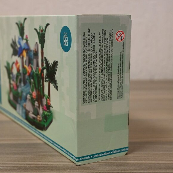 LEGO 40782 Tropical Rainforest Diorama Limited Edition Set - Picture 4 of 6